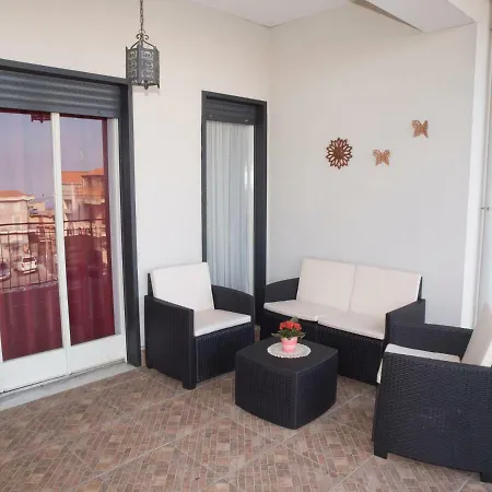 Bed & Breakfast Bouganville House 3*