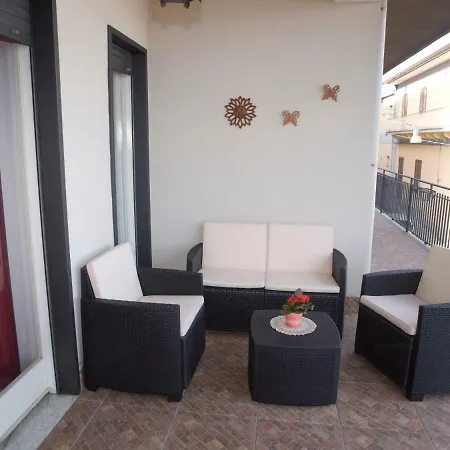 住宿加早餐酒店 Bouganville House