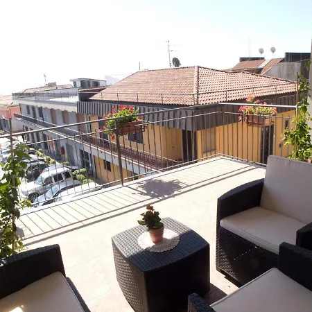 Bouganville House Alojamento de Acomodação e Pequeno-almoço Zafferana Etnea